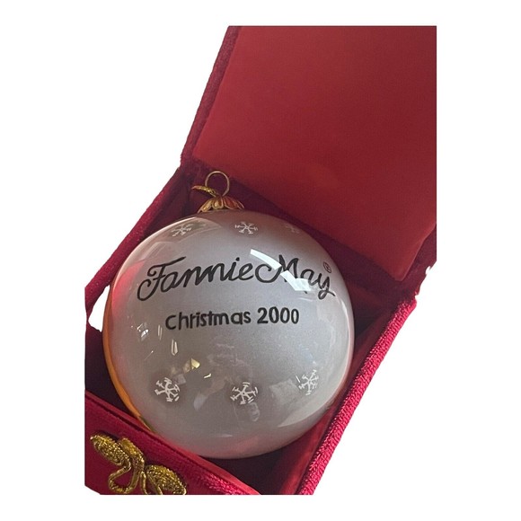 Vtg 2000 Fannie May Candy Christmas Ornament Ball in Velvet Box Snowman Gifts - Picture 3 of 9